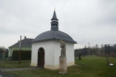 pohled zepředu zprava