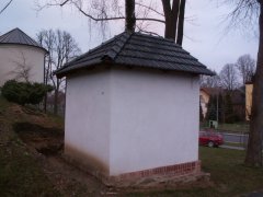 pohled zezadu zleva