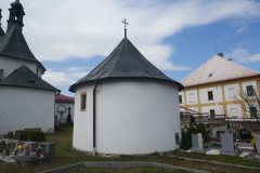 pohled zezadu zprava