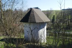 pohled zezadu zleva