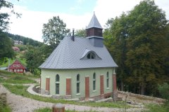 pohled zezadu zleva