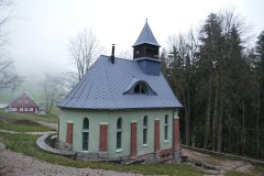 pohled zezadu zleva