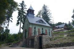 pohled zepředu zprava