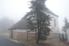 pohled zepředu zprava