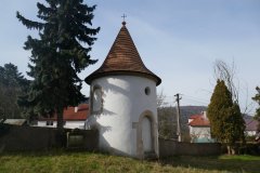 pohled zezadu zprava