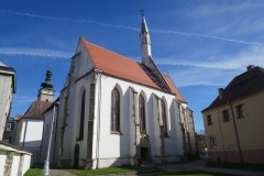 pohled zepředu zprava