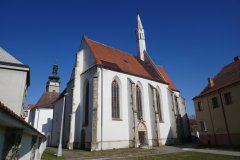 pohled zepředu zprava