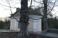 pohled zezadu zprava