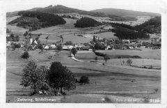 dobová pohlednice městyse s kostelem