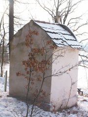 pohled zezadu zleva