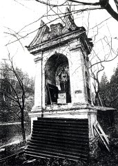 pohled zepředu zprava
