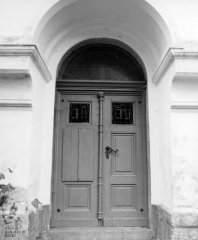 vchod do kaple