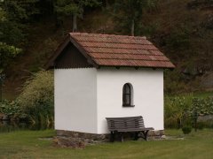 pohled zezadu zleva