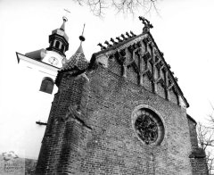 průčelí kostela