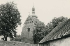 starší foto kostela