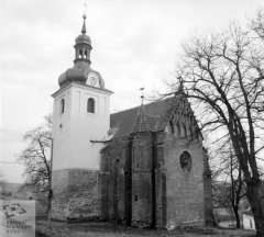 starší foto kostela
