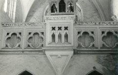 starší foto interiéru kostela - kůr