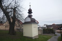 pohled zezadu zleva