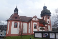 pohled zezadu zleva