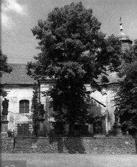 starší foto kostela