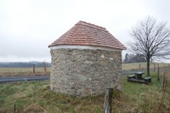 pohled zezadu zleva