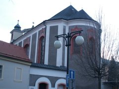 pohled zezadu zprava