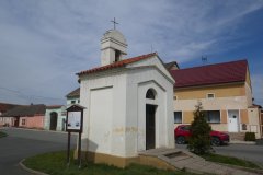 pohled zepředu zleva