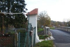 pohled zleva