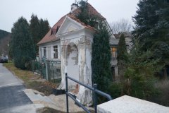 pohled zepředu zprava
