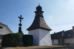 pohled zezadu zprava