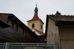 pohled zezadu zleva