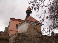 pohled zezadu zprava