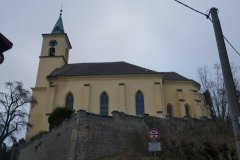 pohled zprava