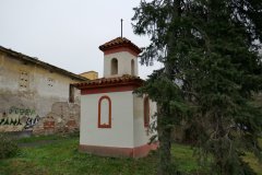 pohled zezadu zleva