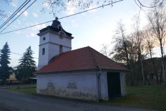 pohled zezadu zprava