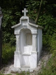 pohled zepředu zprava