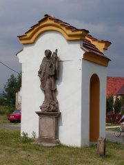 pohled zezadu zleva