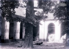 starší foto kostela - ambit
