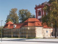 pohled zezadu zprava