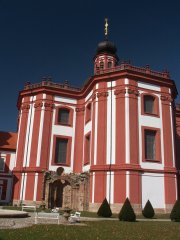 pohled zezadu zleva