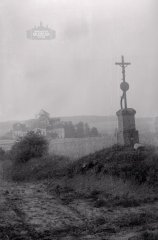 pohled na kostel od jihu (s křížkem), foto Ing. arch. Hanuš Zápal