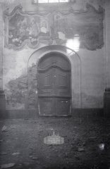 postranní vchod do kostela, foto Ing. arch. Hanuš Zápal