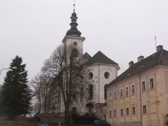 pohled zezadu zprava