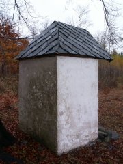 pohled zezadu zleva