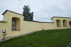 pohled na křížovou cestu