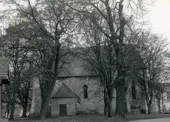starší foto kostela - pohled zprava