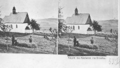 dobová pohlednice s motivem kaple