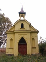 průčelí kaple