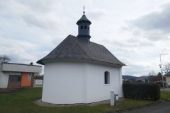 pohled zezadu zleva
