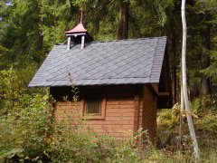 obnovená kaple - pohled zprava